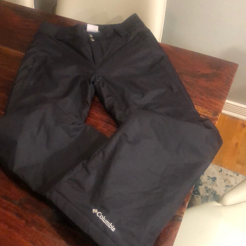 Women mint condition Columbia Omni tech ski pants